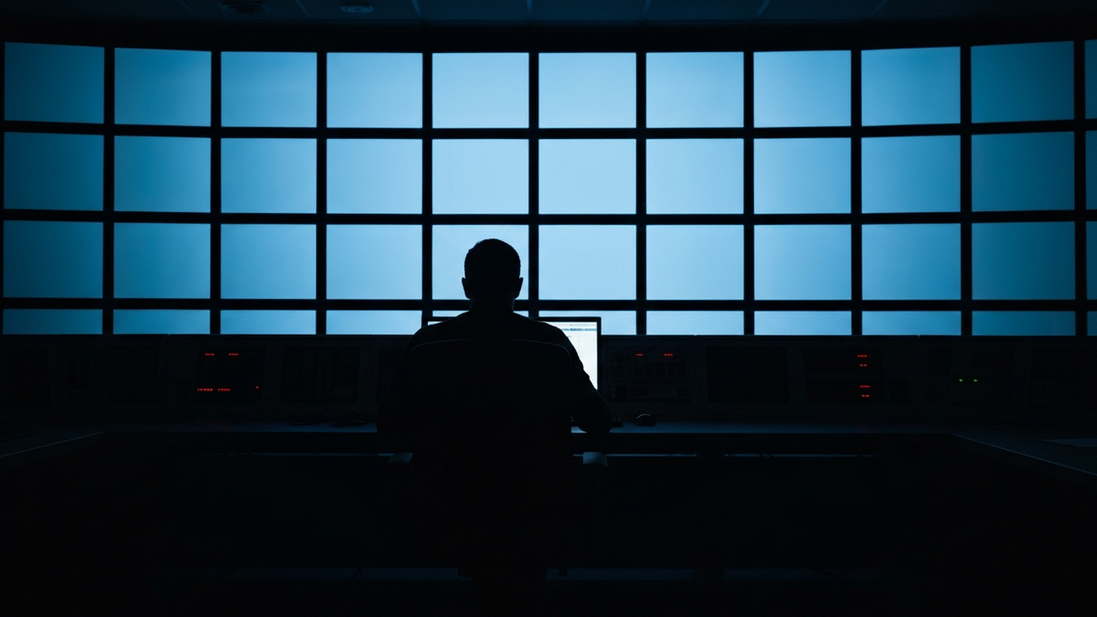 Workers Are Secretly Masking AI's Decisions to Protect Their Own Credibility