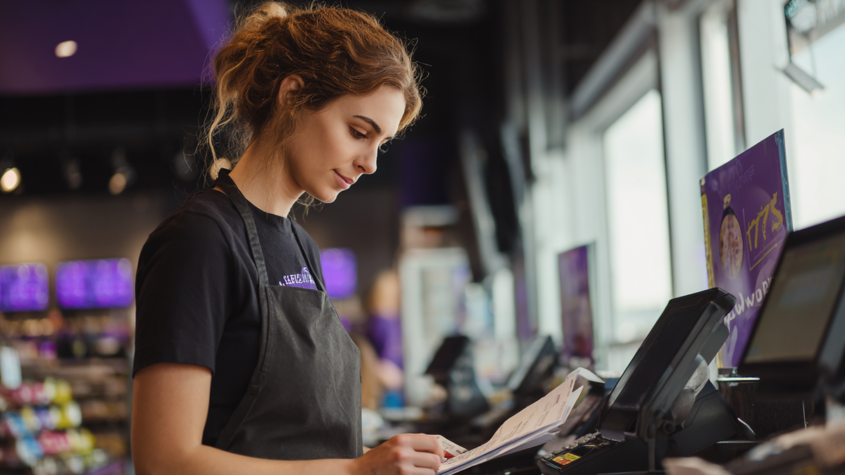 Virginia Minimum Wage Reaches $12.77 as $15 Goal Stalls